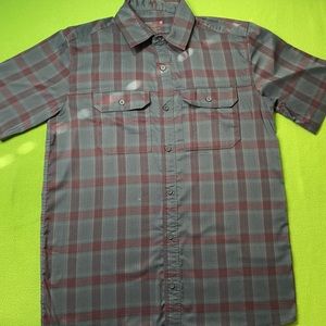 2x S button up shirt 1x L button up navy blue shirt, *AS IS* ‼️BUNDLE AND SAVE✨!